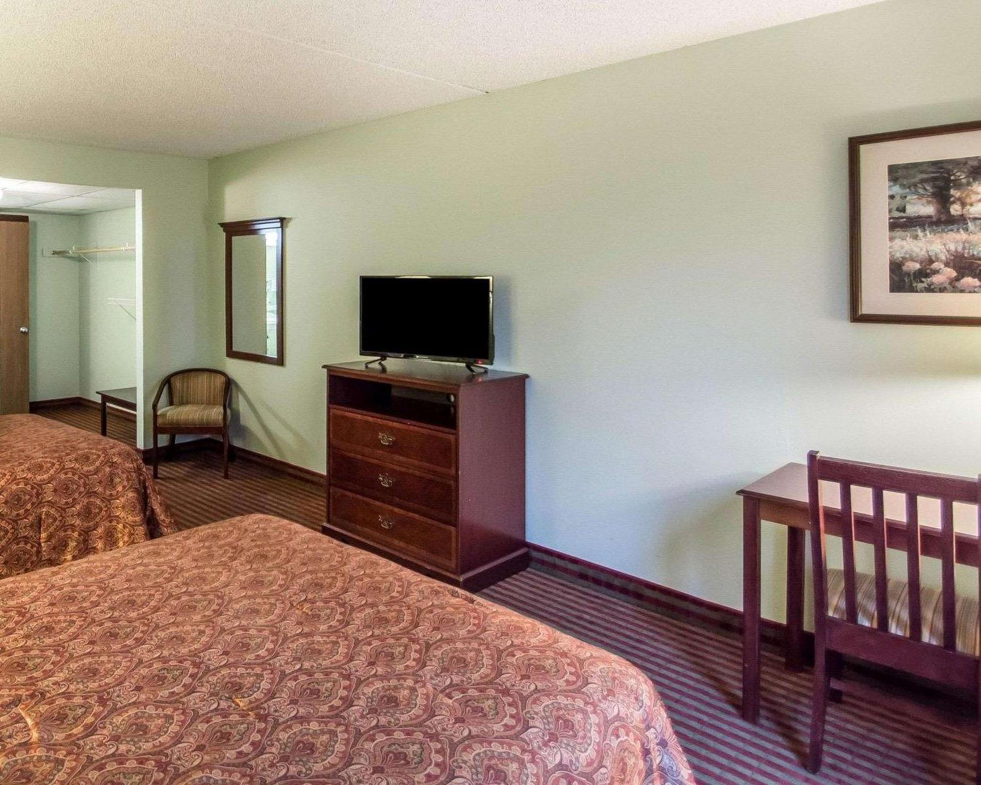 Rodeway Inn Lakeville Kültér fotó