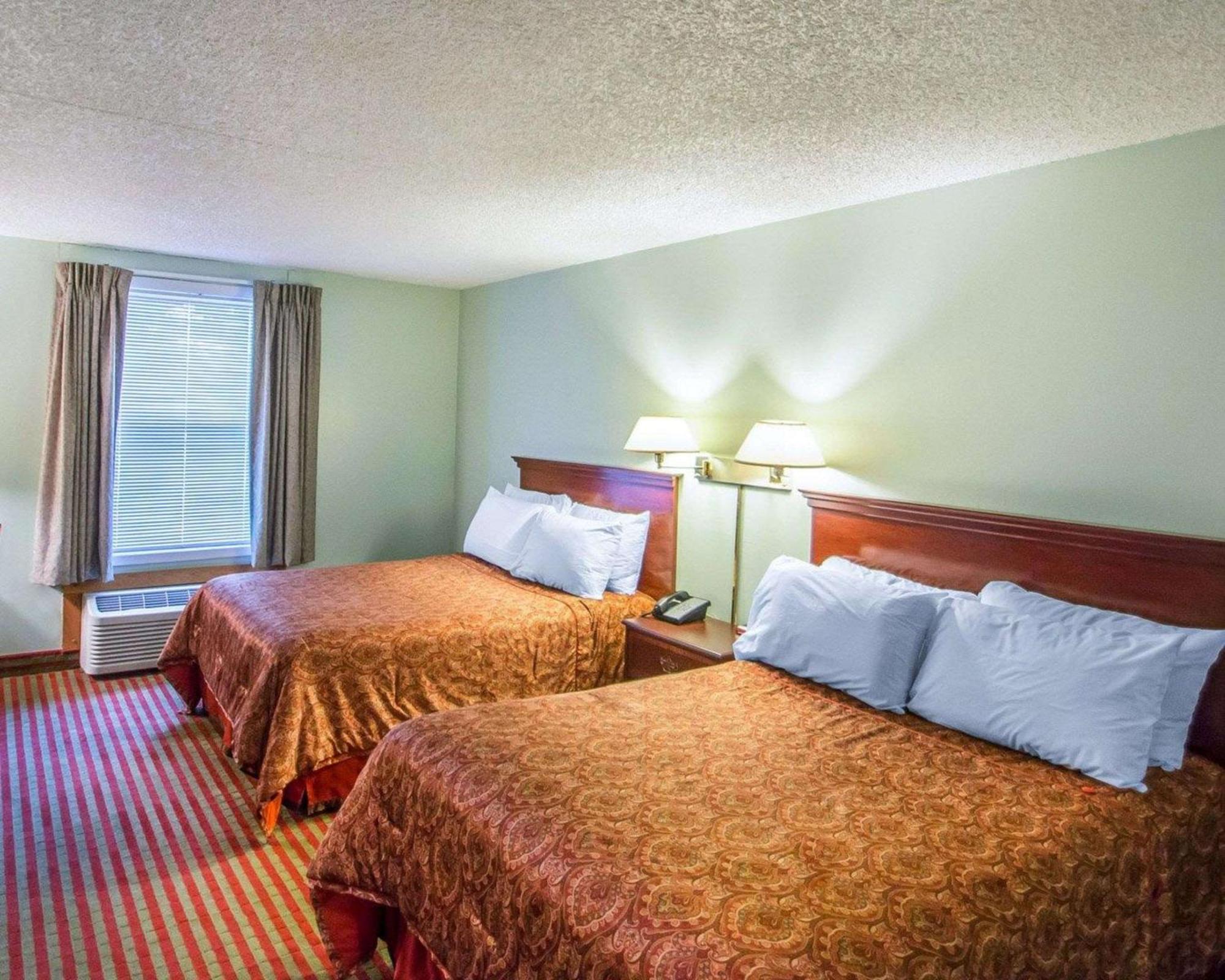 Rodeway Inn Lakeville Kültér fotó