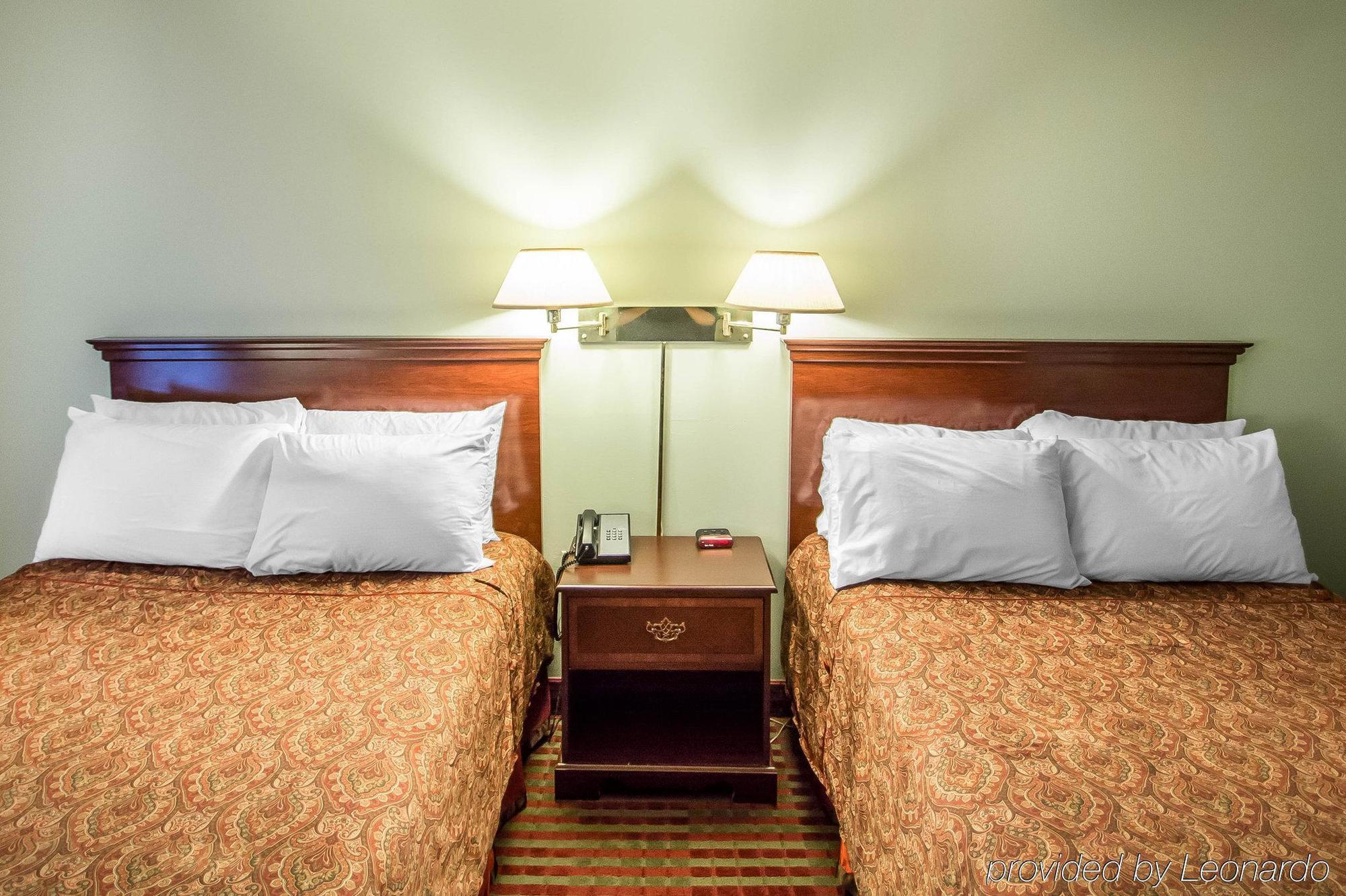Rodeway Inn Lakeville Kültér fotó